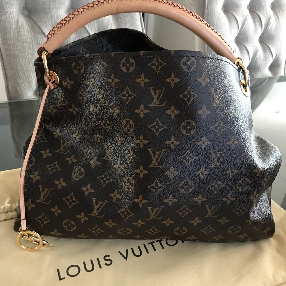 Louis Vuitton Artsy MM Monogram